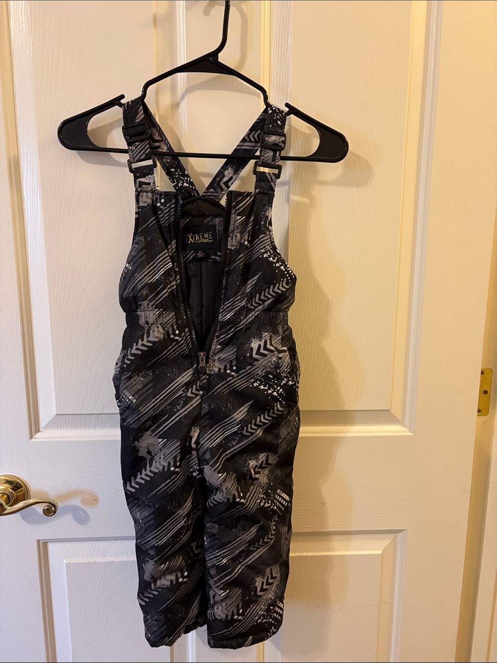 Toddler Black Gray Patterned Snow Bib One-Piece size 2T